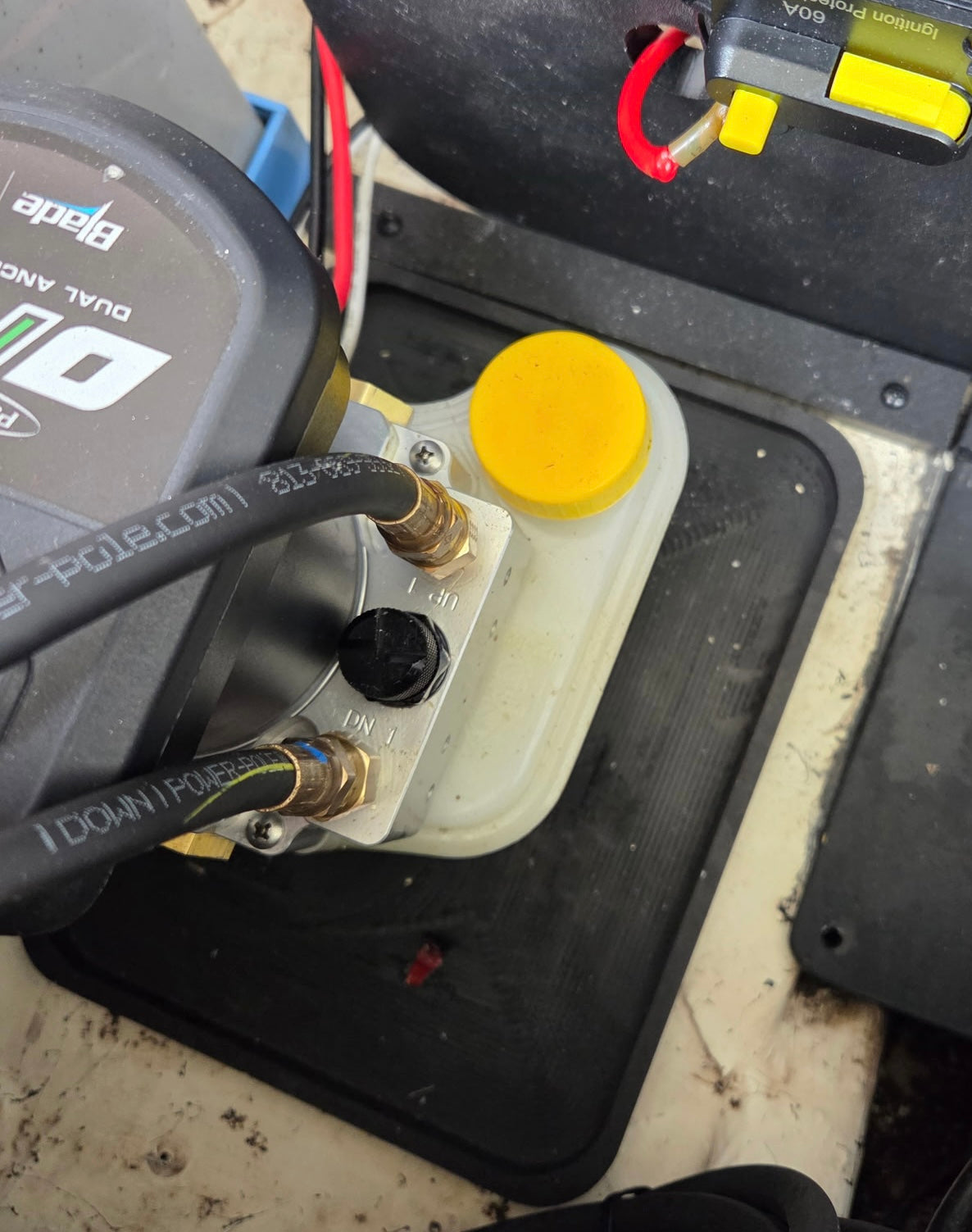 POWERPOLE ONE PUMP DRIP PAN